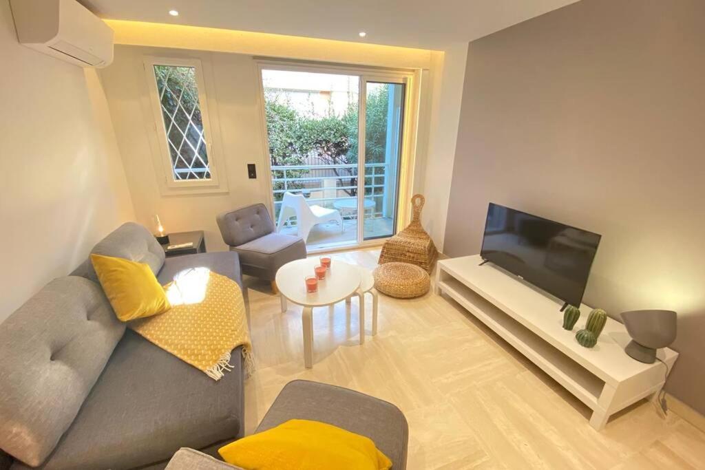 Renovated 2 Bedrooms - Boulevard De La Croisette Holiday home *